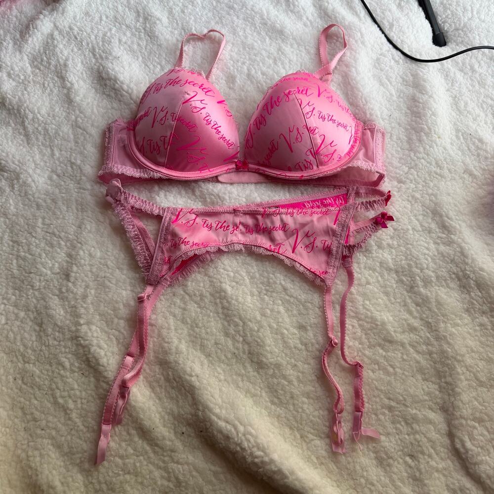 Victoria’s Secret rare Tis the season set 36B/M